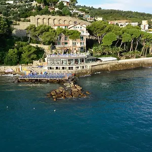 Hotel Arc En Ciel, Diano Marina